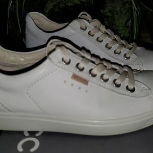 ECCO Soft 7 Sneakers